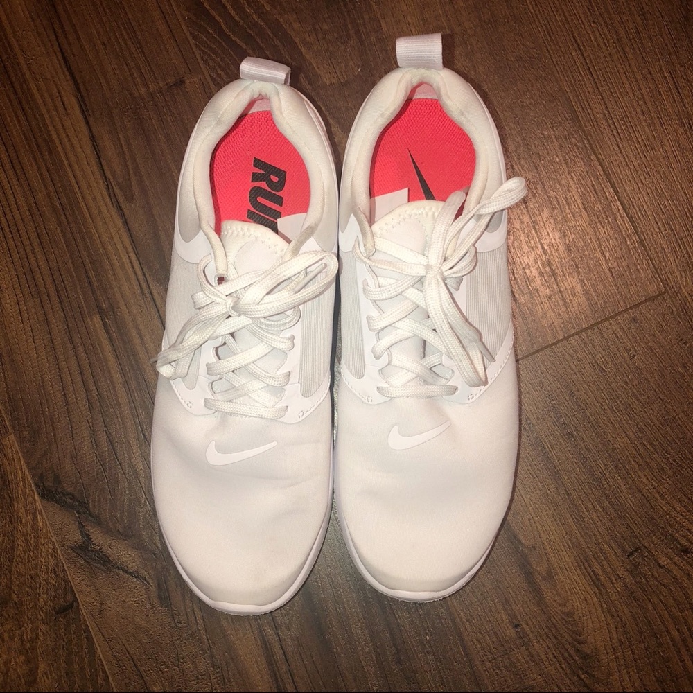*SOLD* White Nike running shoes